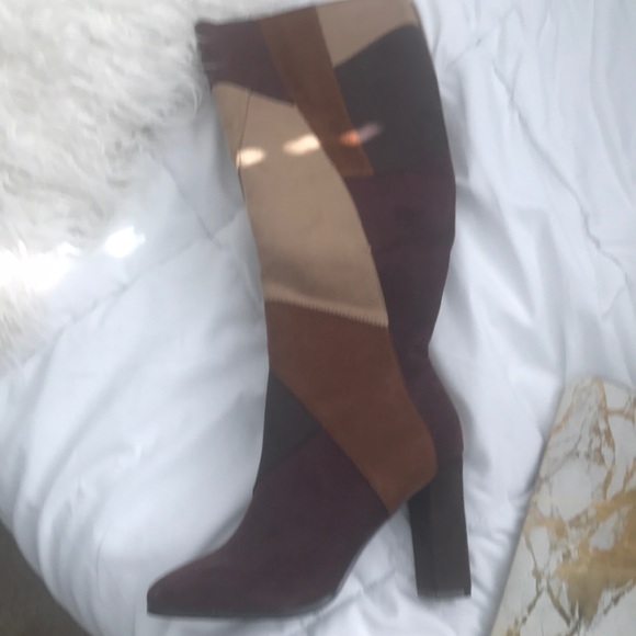 Multi colored suede boots - Picture 2 of 2